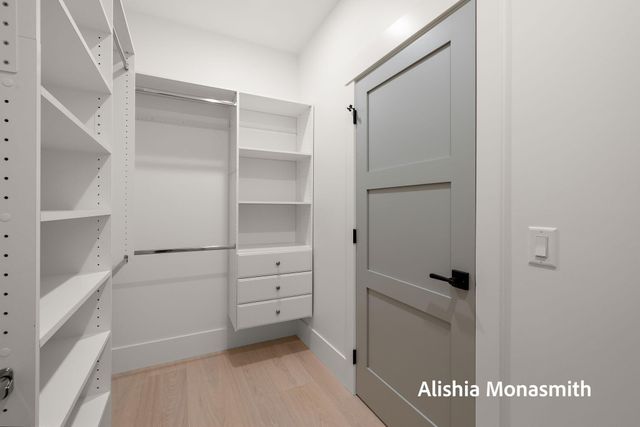 300 Washington Avenue 1, Grand Haven, MI 49417