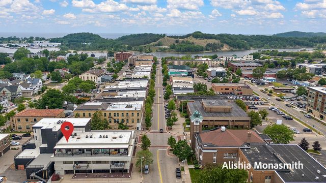 300 Washington Avenue 1, Grand Haven, MI 49417