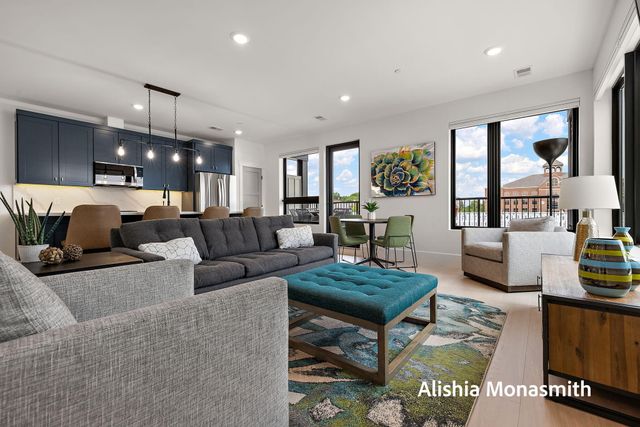 300 Washington Avenue 1, Grand Haven, MI 49417