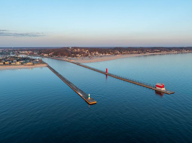 300 Washington Avenue 1, Grand Haven, MI 49417