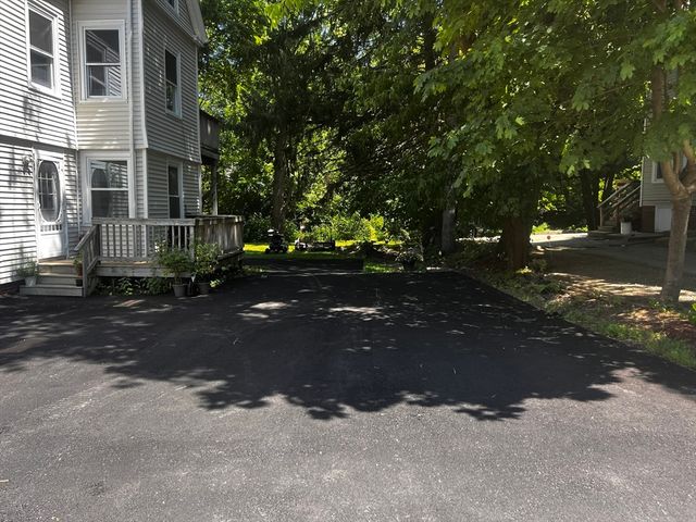 1 Madison B, Amesbury, MA 01913