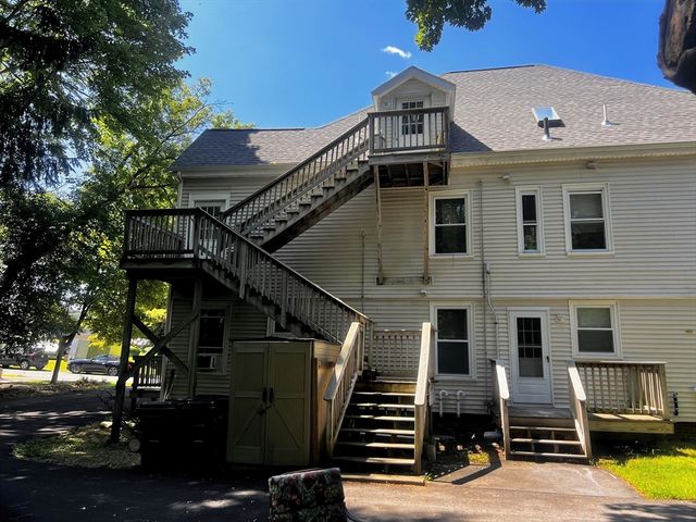 1 Madison B, Amesbury, MA 01913