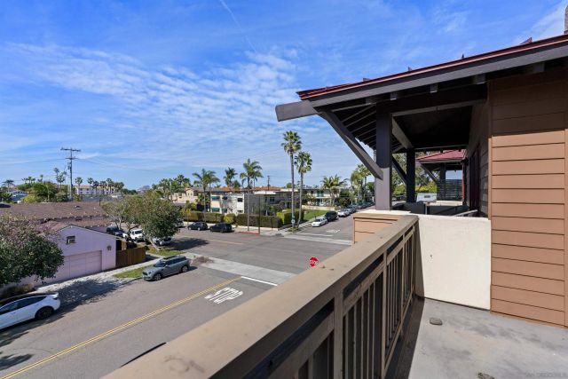 215 2nd St 101, Encinitas, CA 92024