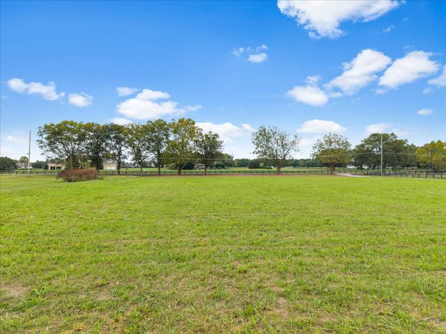 1690 Irby Ln, Murfreesboro, TN 37127