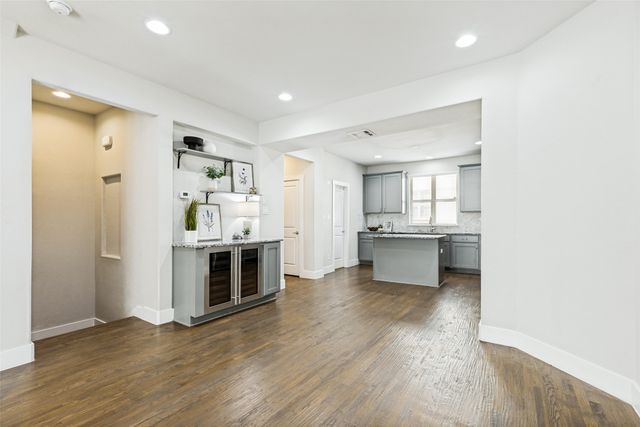 1305 Palm Springs Lane, Dallas, TX 75204
