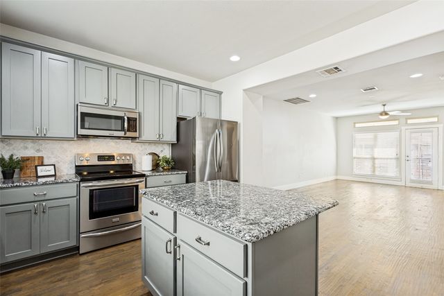 1305 Palm Springs Lane, Dallas, TX 75204
