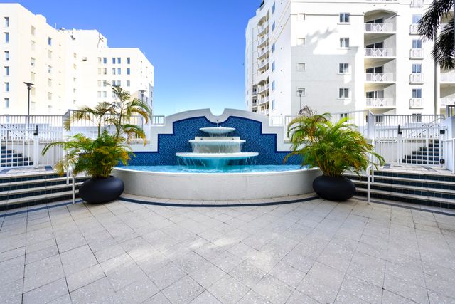 255 Evernia Street 1004, West Palm Beach, FL 33401