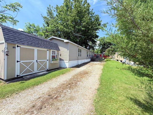1003 Van Bibber Lake Estates, Greencastle, IN 46135