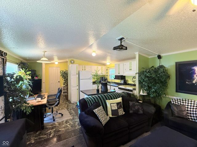 1003 Van Bibber Lake Estates, Greencastle, IN 46135