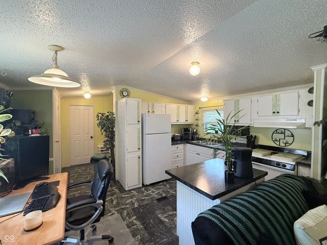 1003 Van Bibber Lake Estates, Greencastle, IN 46135