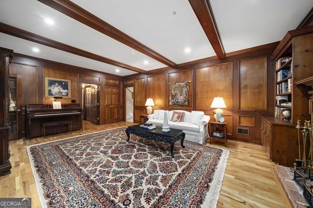 200 Wedgeway, Sandy Springs, GA 30350