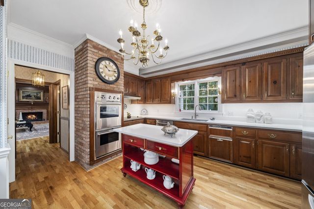 200 Wedgeway, Sandy Springs, GA 30350