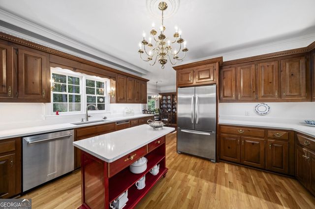 200 Wedgeway, Sandy Springs, GA 30350