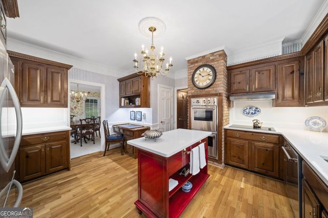 200 Wedgeway, Sandy Springs, GA 30350
