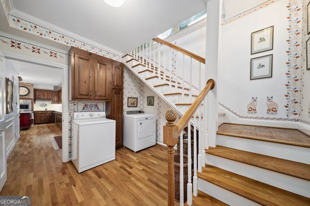 200 Wedgeway, Sandy Springs, GA 30350