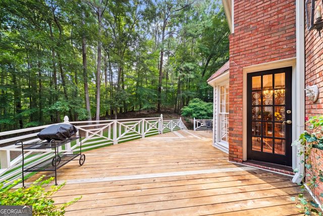 200 Wedgeway, Sandy Springs, GA 30350