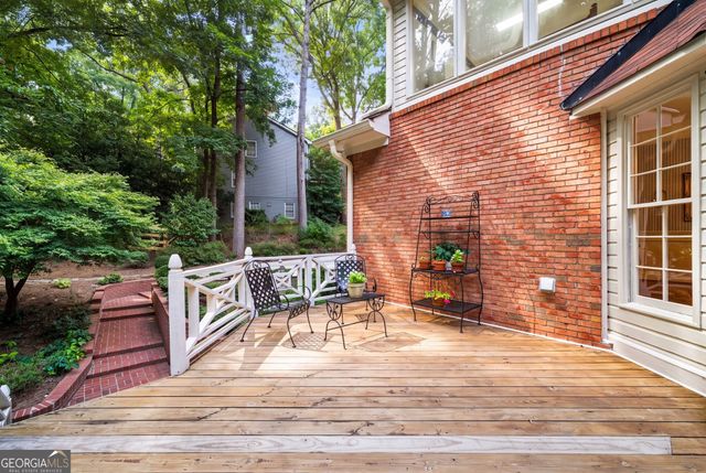 200 Wedgeway, Sandy Springs, GA 30350