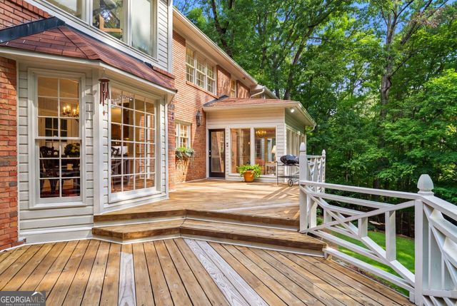 200 Wedgeway, Sandy Springs, GA 30350