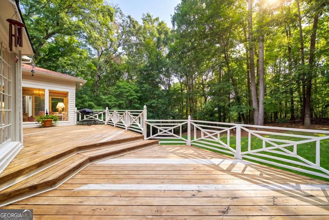 200 Wedgeway, Sandy Springs, GA 30350