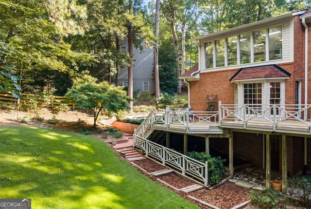 200 Wedgeway, Sandy Springs, GA 30350