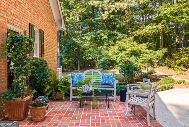200 Wedgeway, Sandy Springs, GA 30350