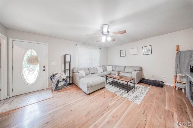 24478 Trolley Lane, St Robert, MO 65584