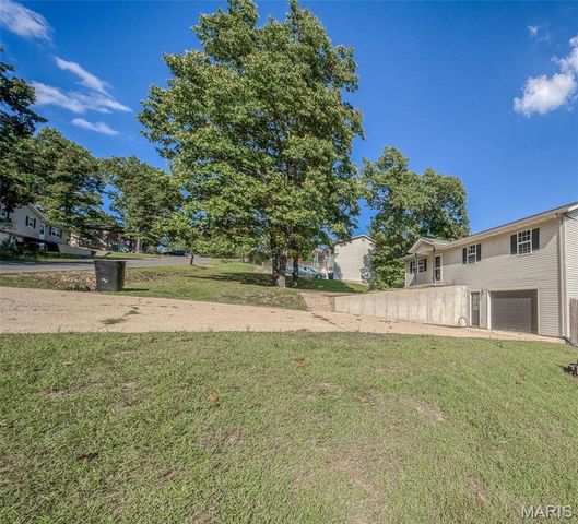 24478 Trolley Lane, St Robert, MO 65584