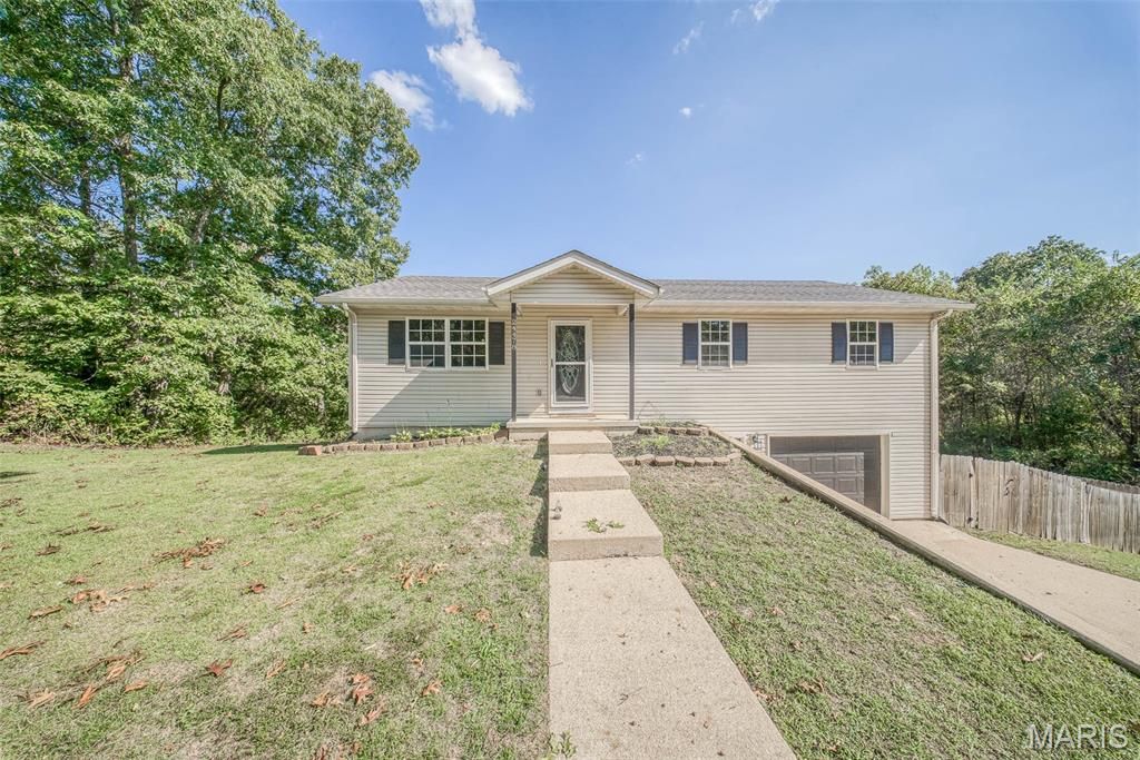 24478 Trolley Lane, St Robert, MO 65584