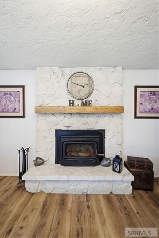 1632 Parkwood Street, Idaho Falls, ID 83401