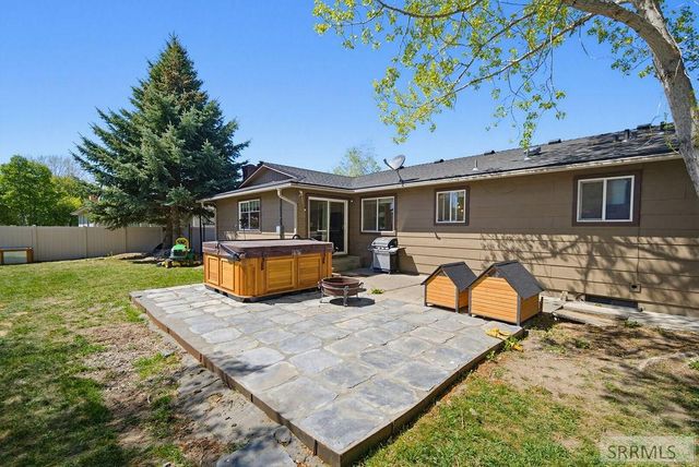 1632 Parkwood Street, Idaho Falls, ID 83401