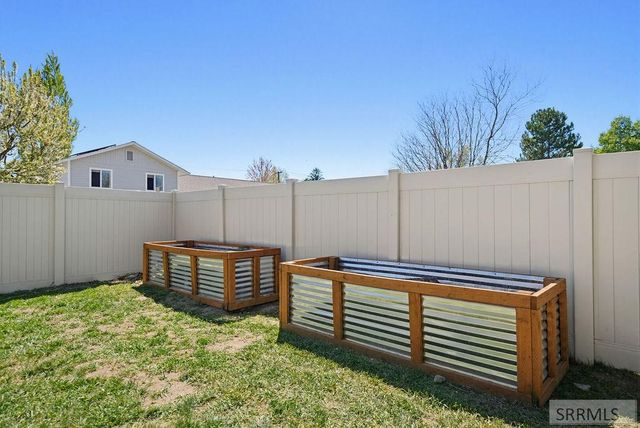 1632 Parkwood Street, Idaho Falls, ID 83401