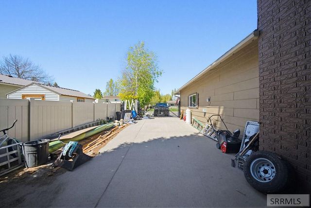 1632 Parkwood Street, Idaho Falls, ID 83401