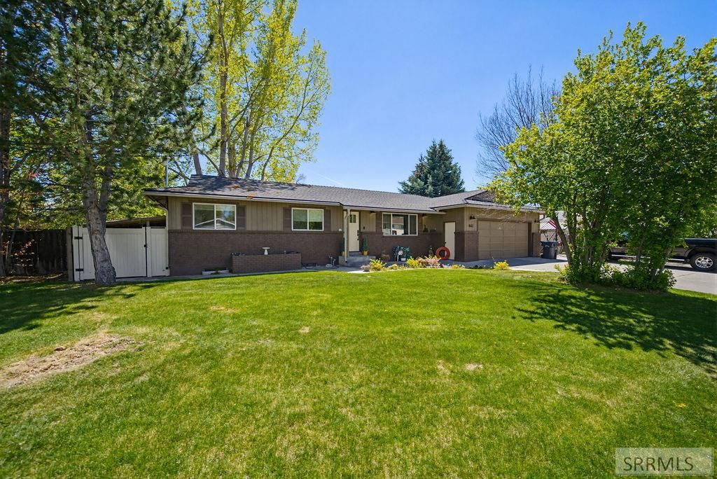 1632 Parkwood Street, Idaho Falls, ID 83401