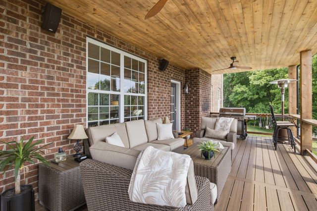 3520 Prominence Dr, Spring Hill, TN 37174