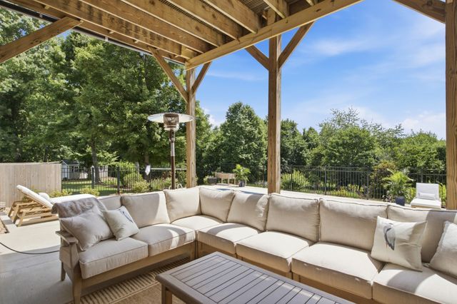 3520 Prominence Dr, Spring Hill, TN 37174