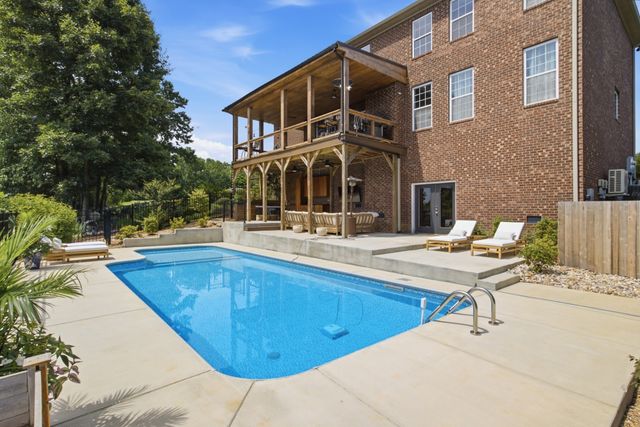 3520 Prominence Dr, Spring Hill, TN 37174