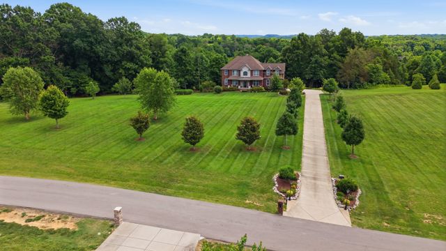 3520 Prominence Dr, Spring Hill, TN 37174