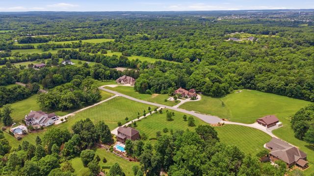 3520 Prominence Dr, Spring Hill, TN 37174