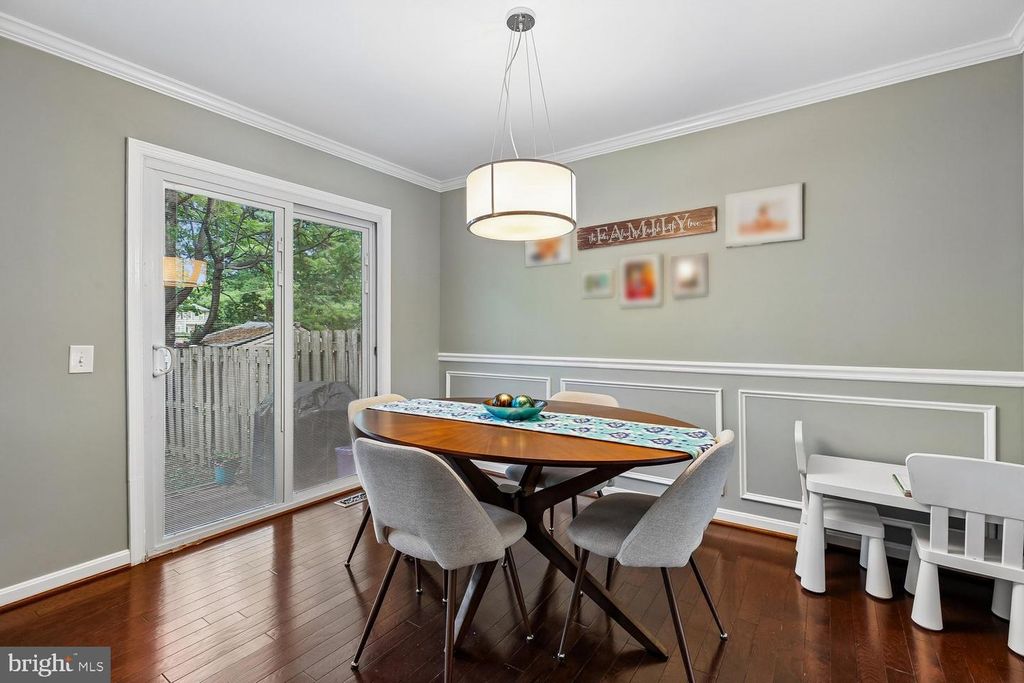 Image 12 of property listing at 18262 METZ DR, Germantown, MD 20874