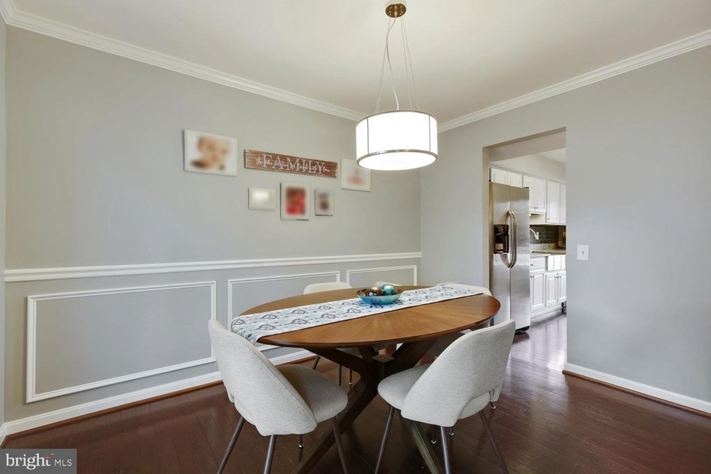 Image 14 of property listing at 18262 METZ DR, Germantown, MD 20874