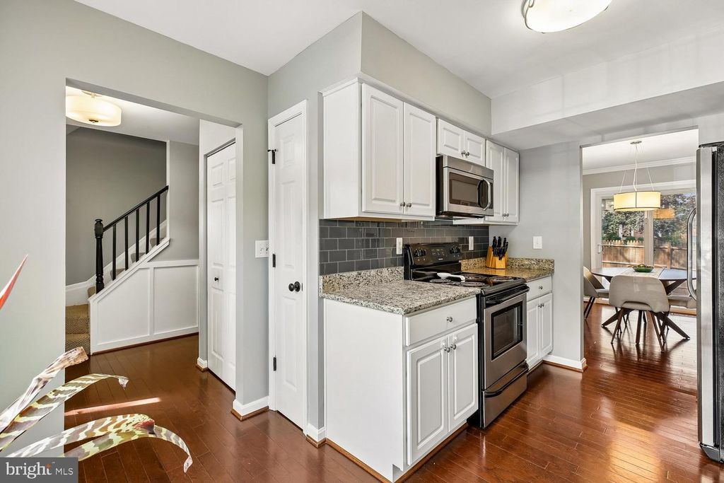 Image 17 of property listing at 18262 METZ DR, Germantown, MD 20874