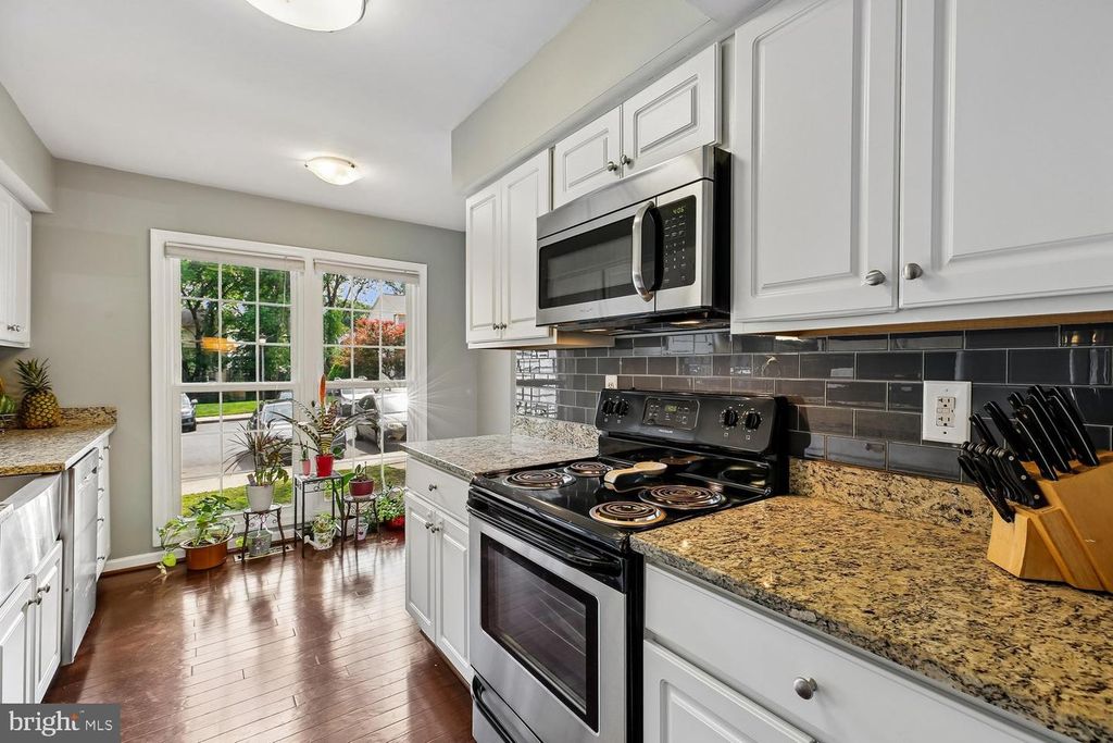 Image 19 of property listing at 18262 METZ DR, Germantown, MD 20874