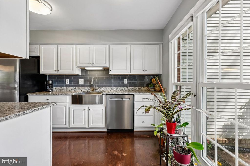 Image 20 of property listing at 18262 METZ DR, Germantown, MD 20874