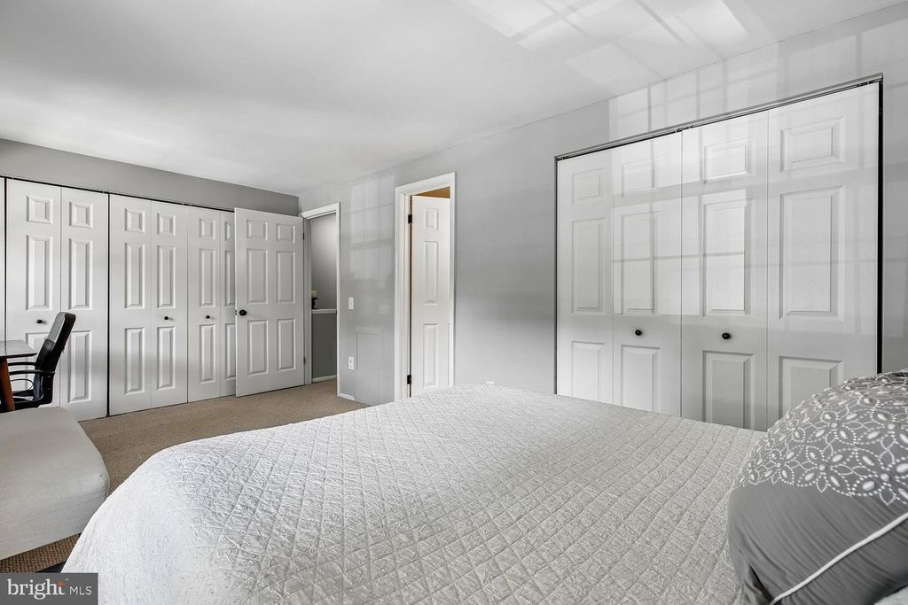 Image 27 of property listing at 18262 METZ DR, Germantown, MD 20874