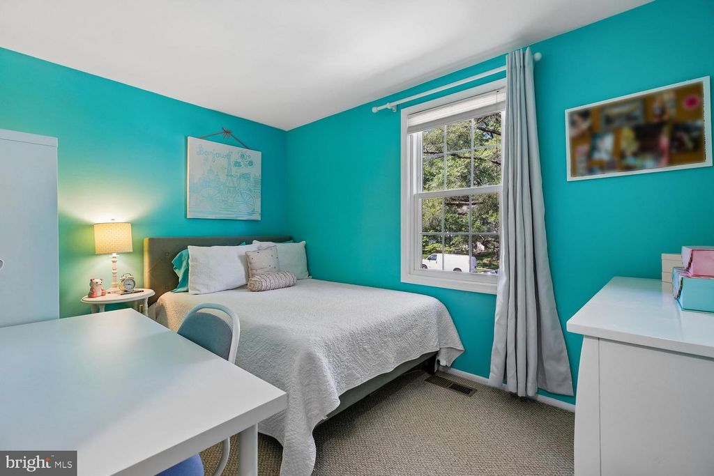 Image 30 of property listing at 18262 METZ DR, Germantown, MD 20874