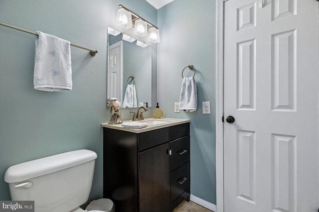 Image 33 of property listing at 18262 METZ DR, Germantown, MD 20874