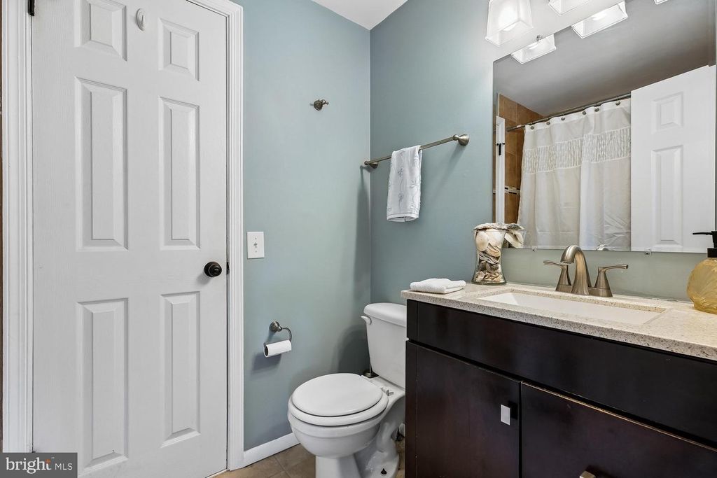 Image 34 of property listing at 18262 METZ DR, Germantown, MD 20874