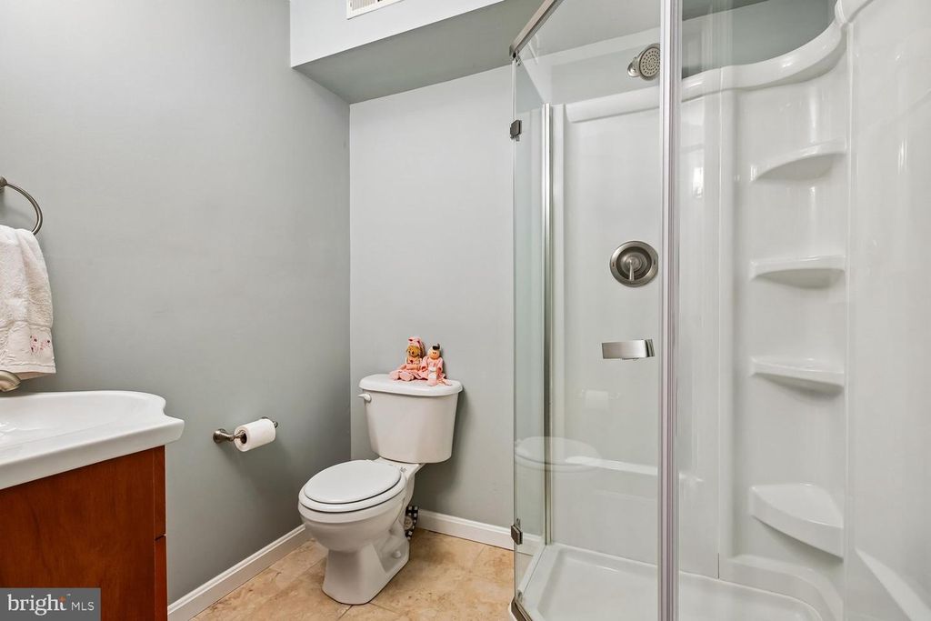 Image 40 of property listing at 18262 METZ DR, Germantown, MD 20874