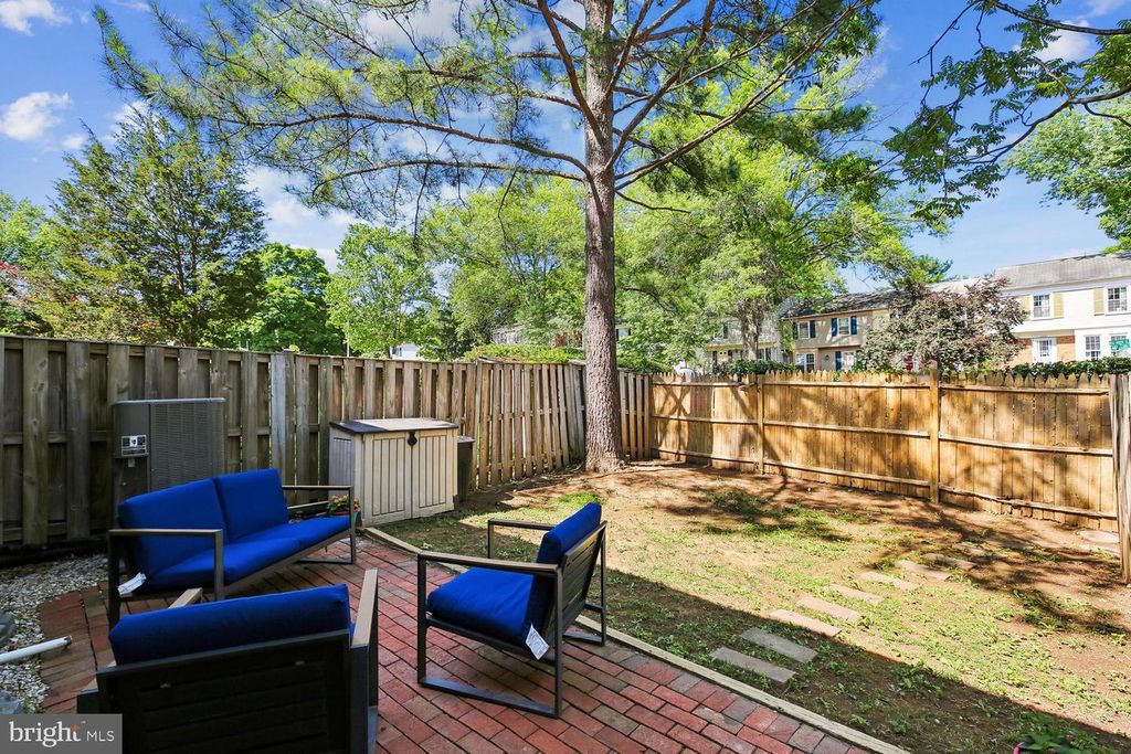 Image 46 of property listing at 18262 METZ DR, Germantown, MD 20874