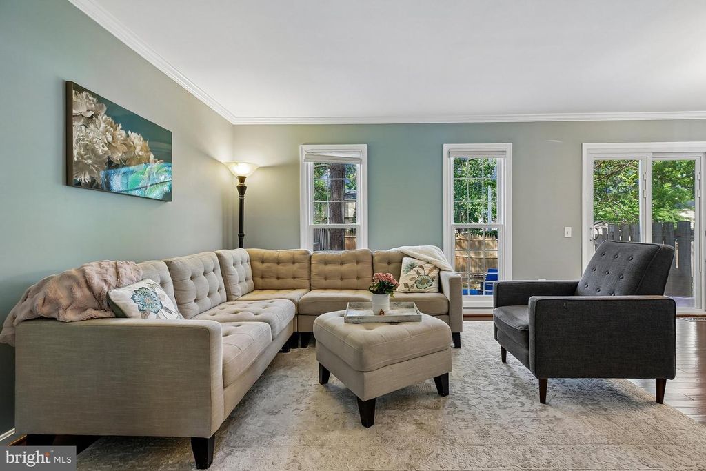 Image 6 of property listing at 18262 METZ DR, Germantown, MD 20874